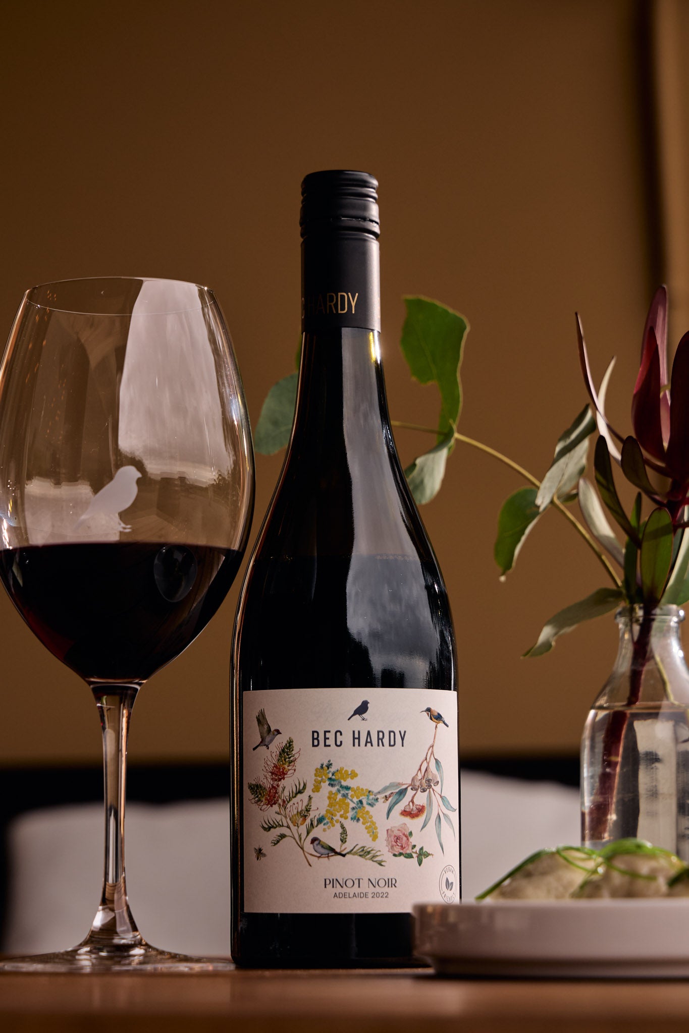 Crowd Pleaser Mixed Red & White | 12 Pack